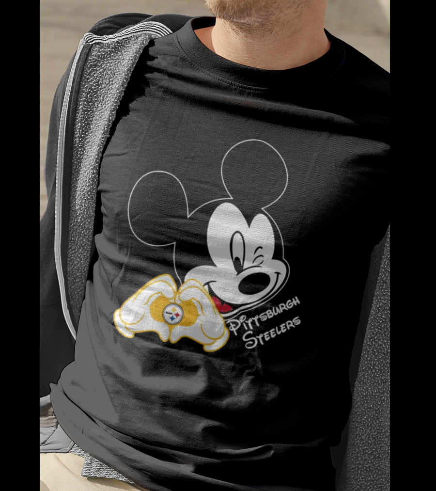 Mickey Mouse Heart Hands Pittsburgh Steelers T-Shirt