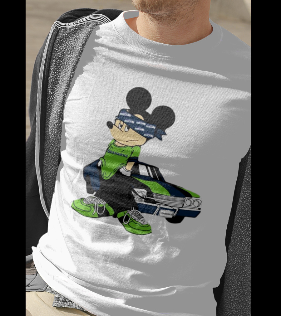 Seattle Seahawks Mickey Mouse Gangster Car Football Fan T-Shirt