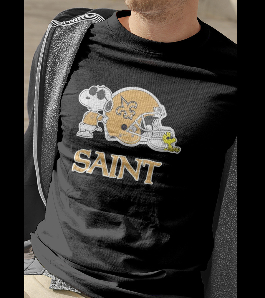 Snoopy Woodstock New Orleans Saints Helmet NFL Saint T-Shirt