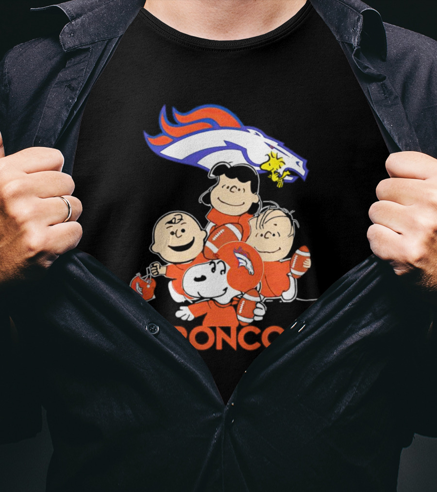 Peanuts Snoopy Denver Broncos Charlie Brown Lucy Linus T-Shirt