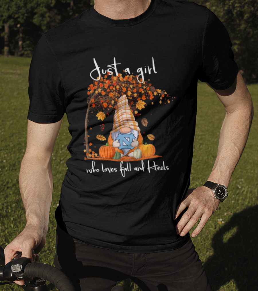 Just A Girl Who Loves Fall And North Carolina Tar Heels Gnome T-Shirt
