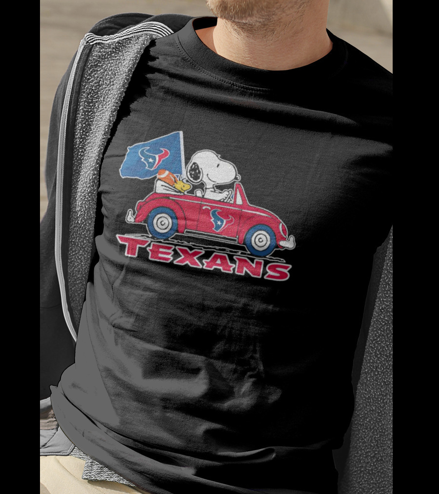 Snoopy And Woodstock Driving Car Texans Flag T-Shirt