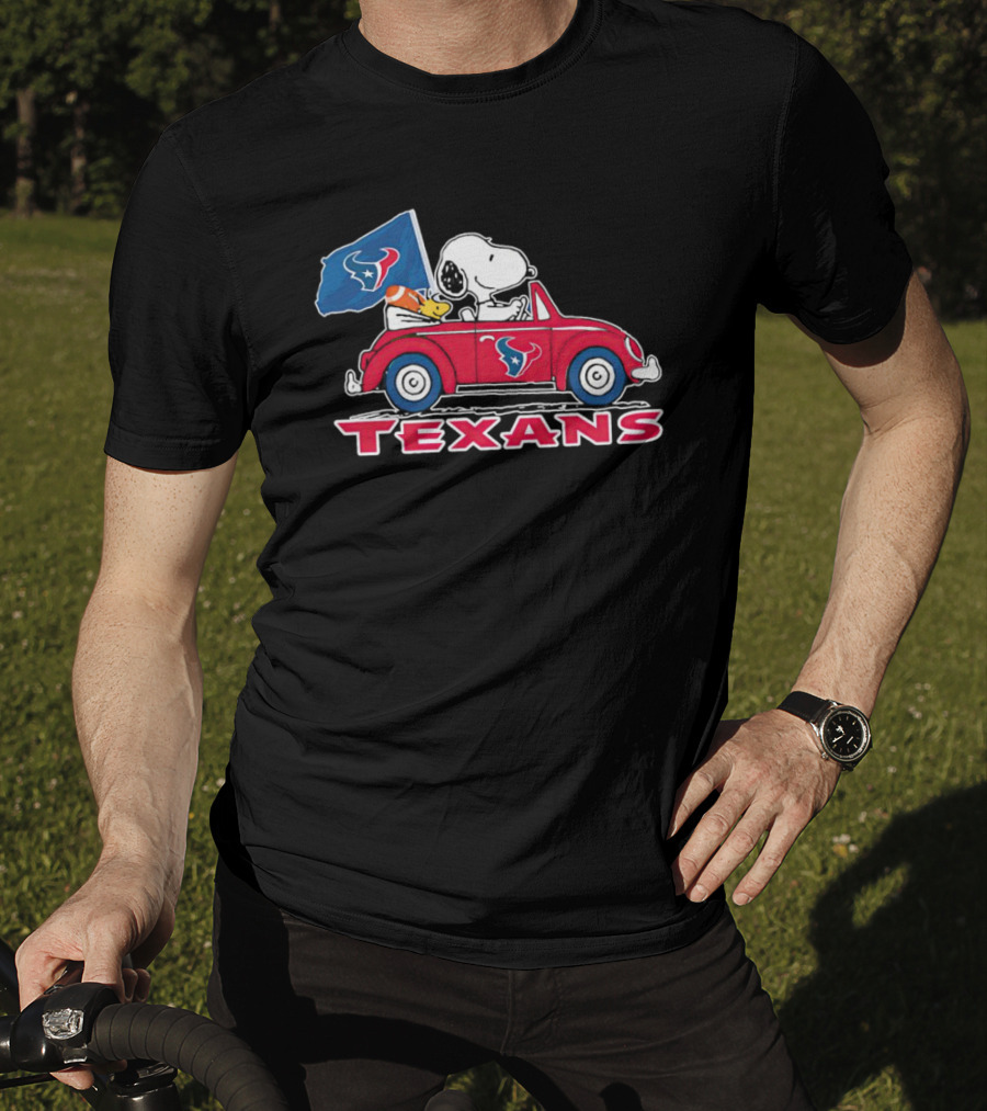 Snoopy And Woodstock Driving Car Texans Flag T-Shirt
