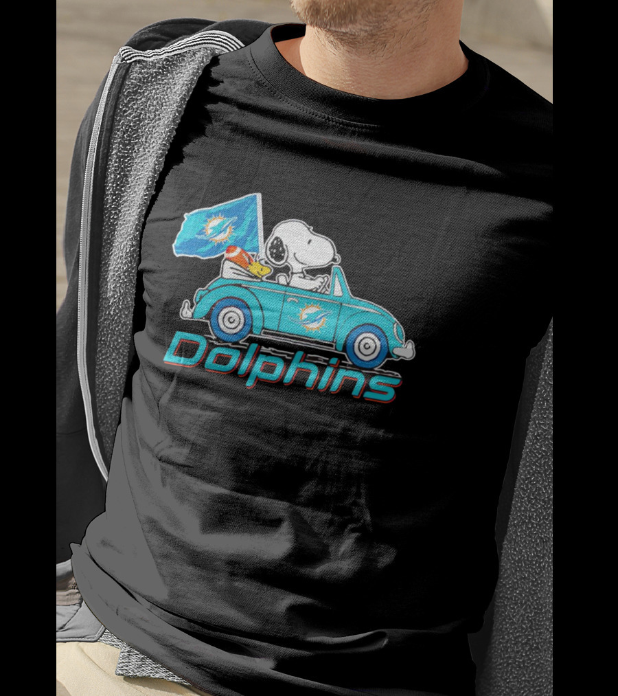 Snoopy And Woodstock Driving Car Miami Dolphins Flag T-Shirt