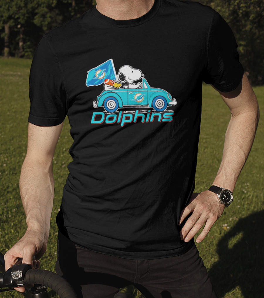 Snoopy And Woodstock Driving Car Miami Dolphins Flag T-Shirt