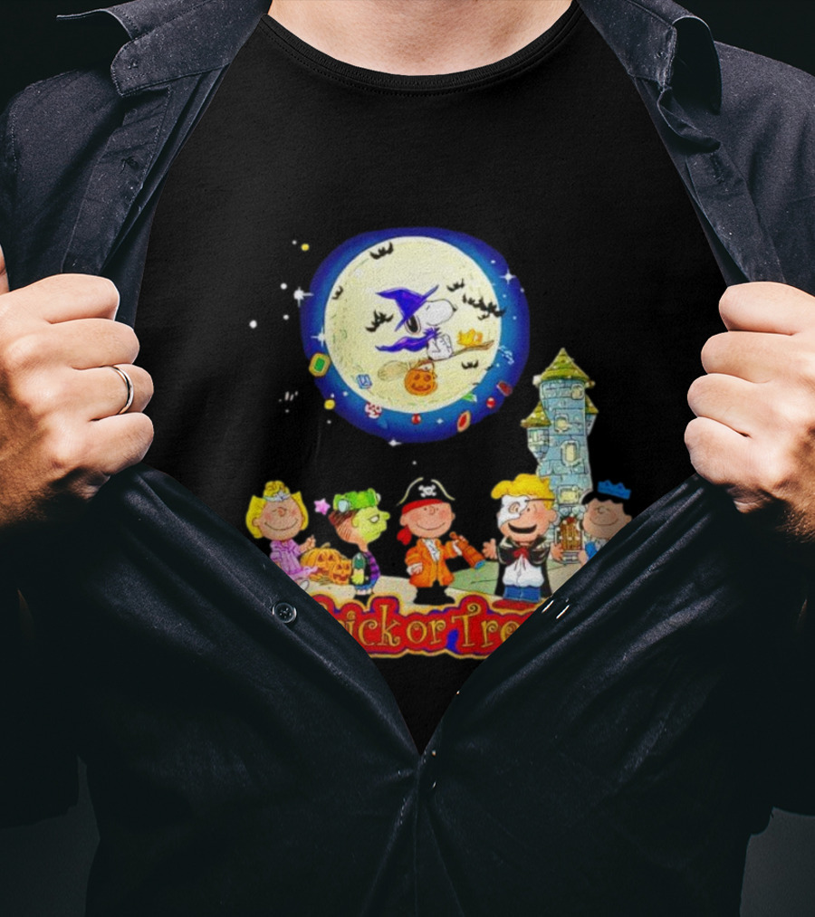 Peanuts Trick Or Treat Halloween Snoopy And Friends Moon Costumes T-Shirt