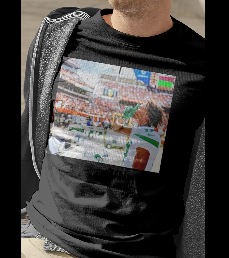 Trending Garrett Wilson Shhh Football Silence T-Shirt