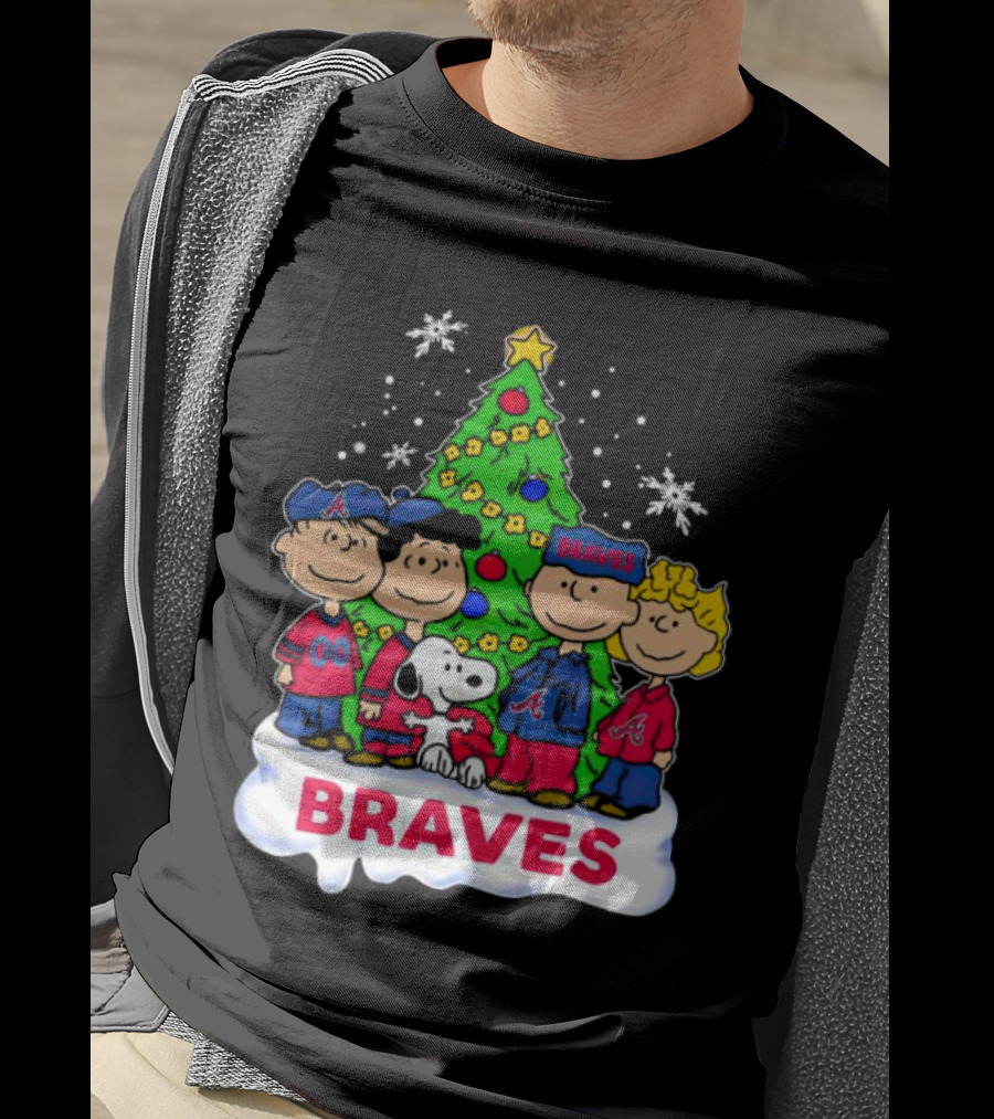 Peanuts Characters Atlanta Braves Christmas Tree Snowflakes T-Shirt