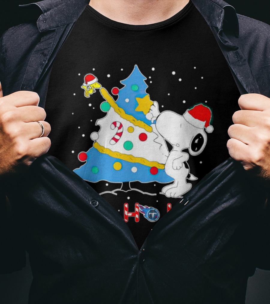 Snoopy And Woodstock Decorating Christmas Tree Tennessee Titans Ho Ho Ho T-Shirt