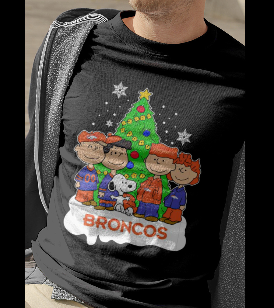 Peanuts Characters Denver Broncos Christmas Tree Scene T-Shirt