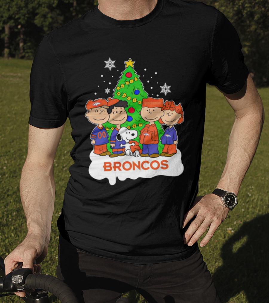 Peanuts Characters Denver Broncos Christmas Tree Scene T-Shirt