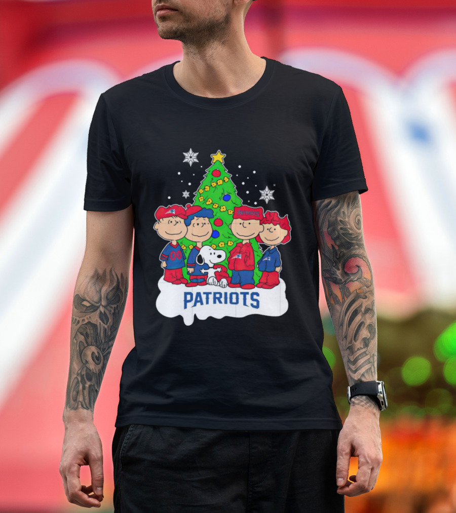 The Peanuts Characters Christmas with New England Patriots Tree and Snoopy T-Shirt