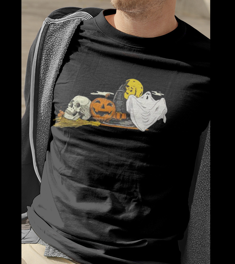 SpooKY Halloween Vintage Skull Pumpkin Ghost Witch Hat Moon Scene T-Shirt