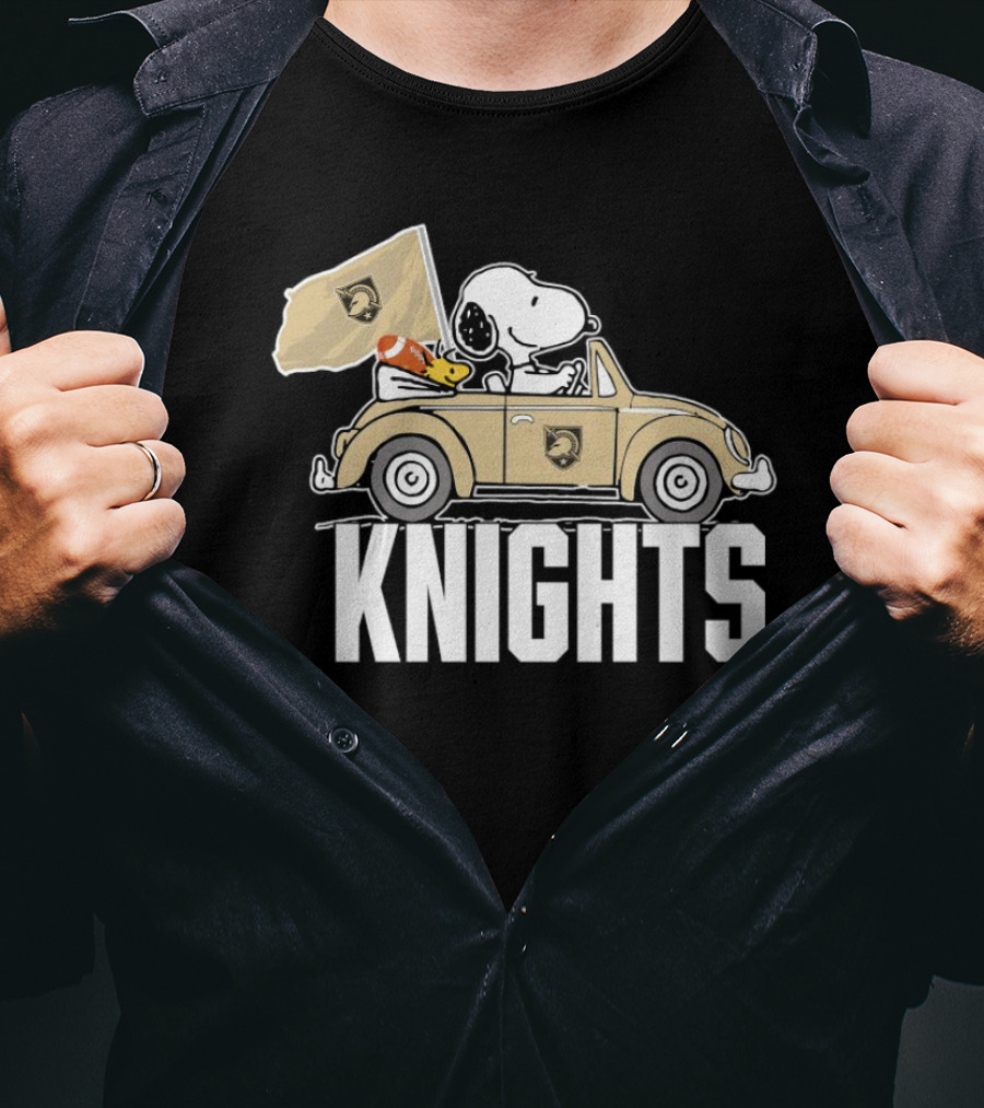 Snoopy And Woodstock Driving Car Army Black Knights Flag T-Shirt