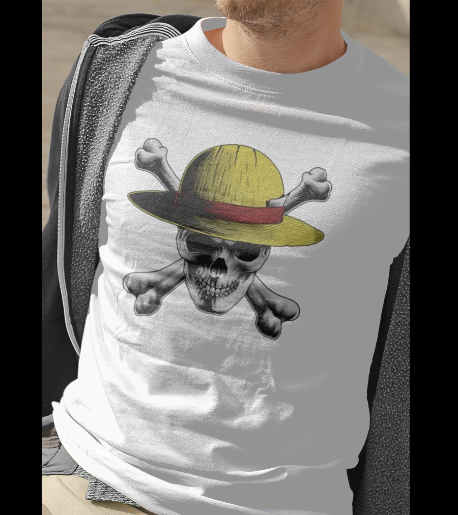 Straw Hat Jolly Roger Pirate Skull And Crossbones T-Shirt