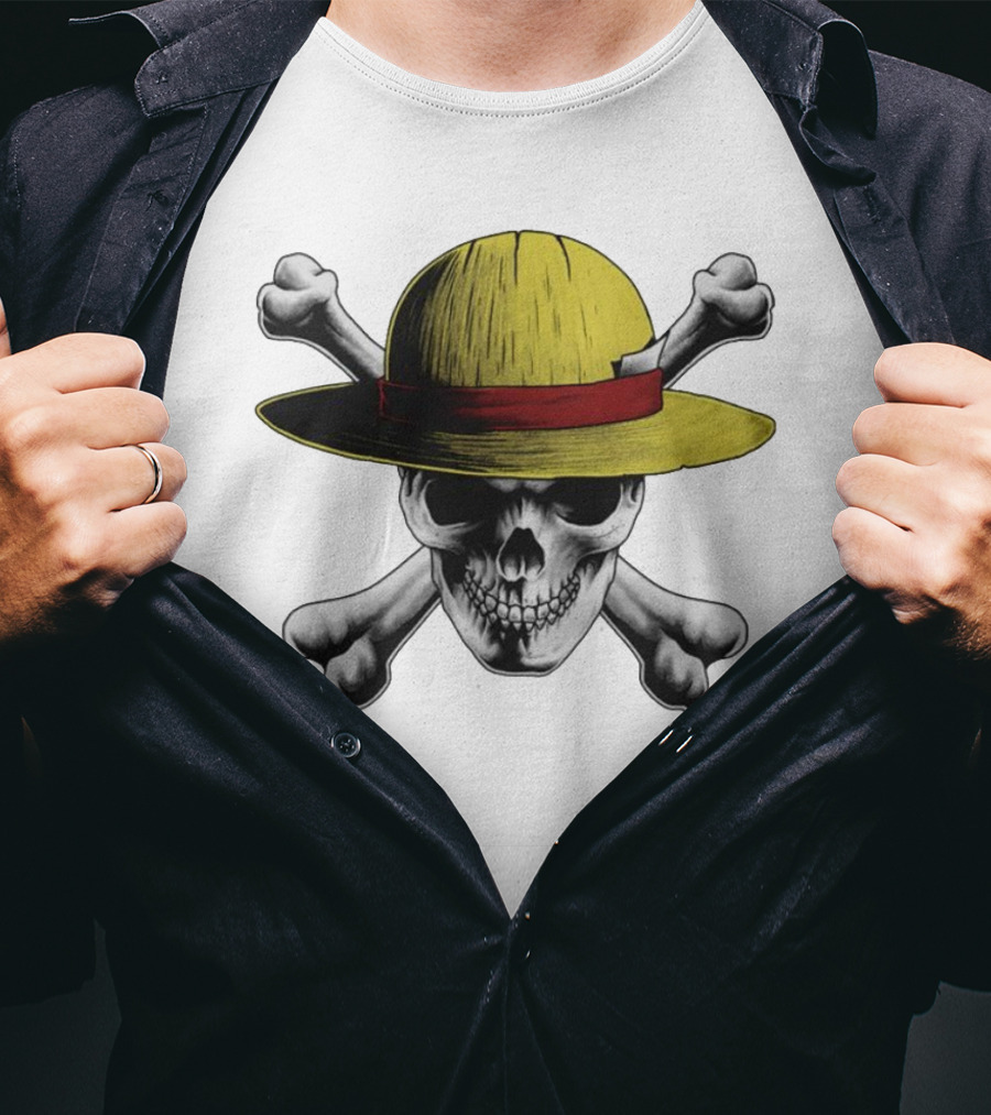 Straw Hat Jolly Roger Pirate Skull And Crossbones T-Shirt