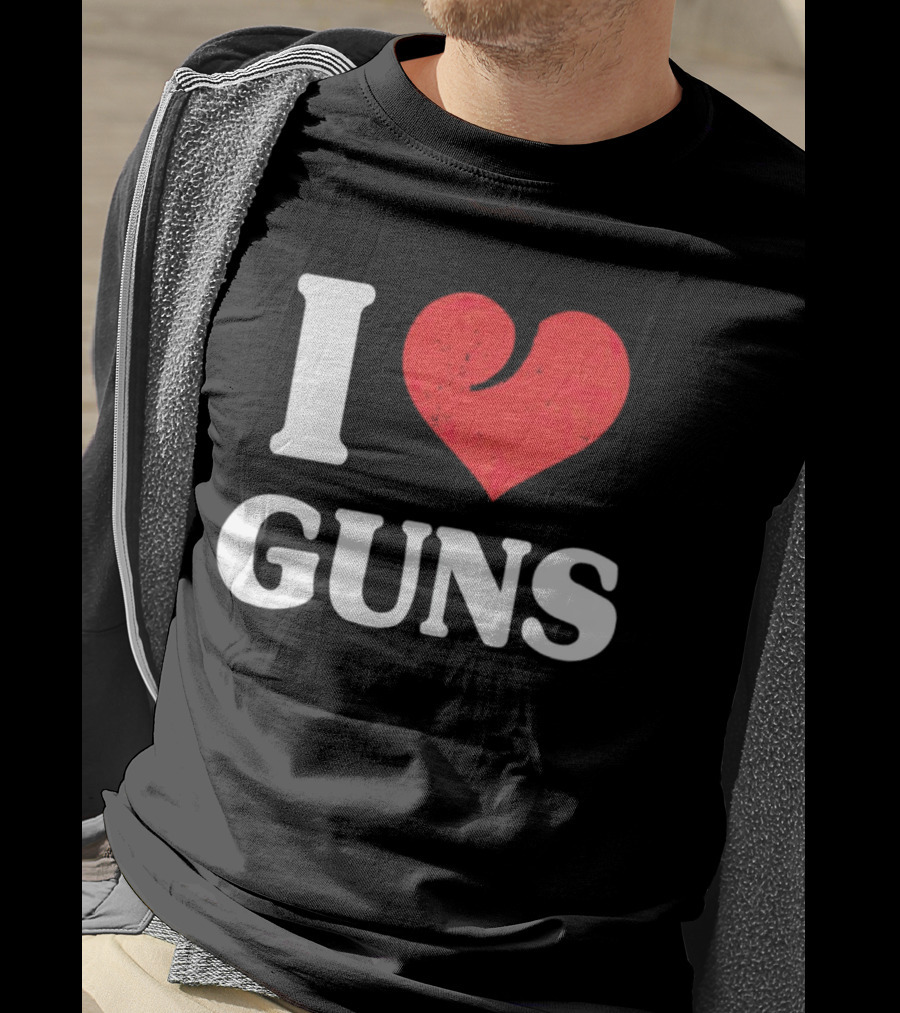 I Love Guns - Heart T-Shirt