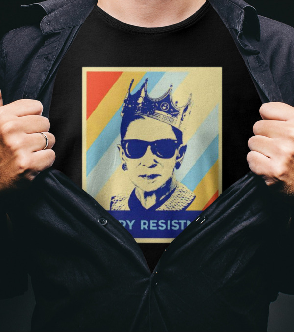 Ruth Bader Ginsburg Merry Resistmas Crown Retro Pop T-Shirt