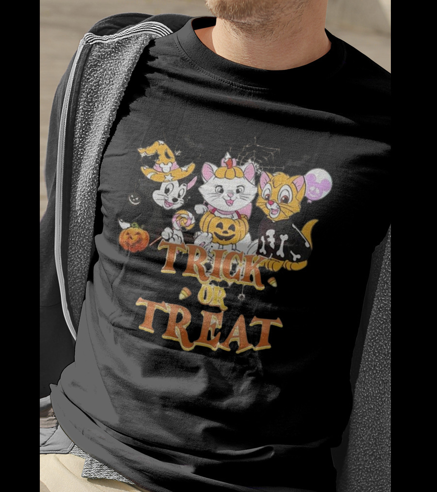 Trick Or Treat Halloween Cats With Jack-O'-Lanterns And Bat Silhouettes Disneyland T-Shirt