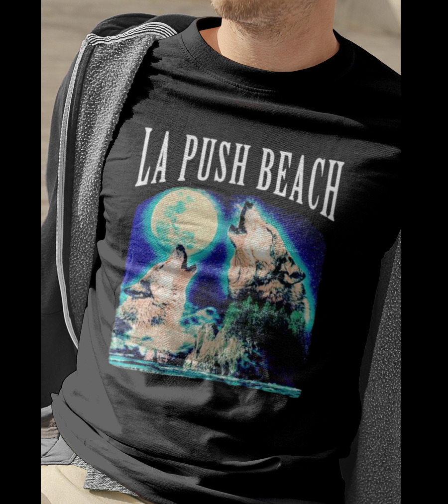 La Push Beach Wolves Howling At Full Moon T-Shirt
