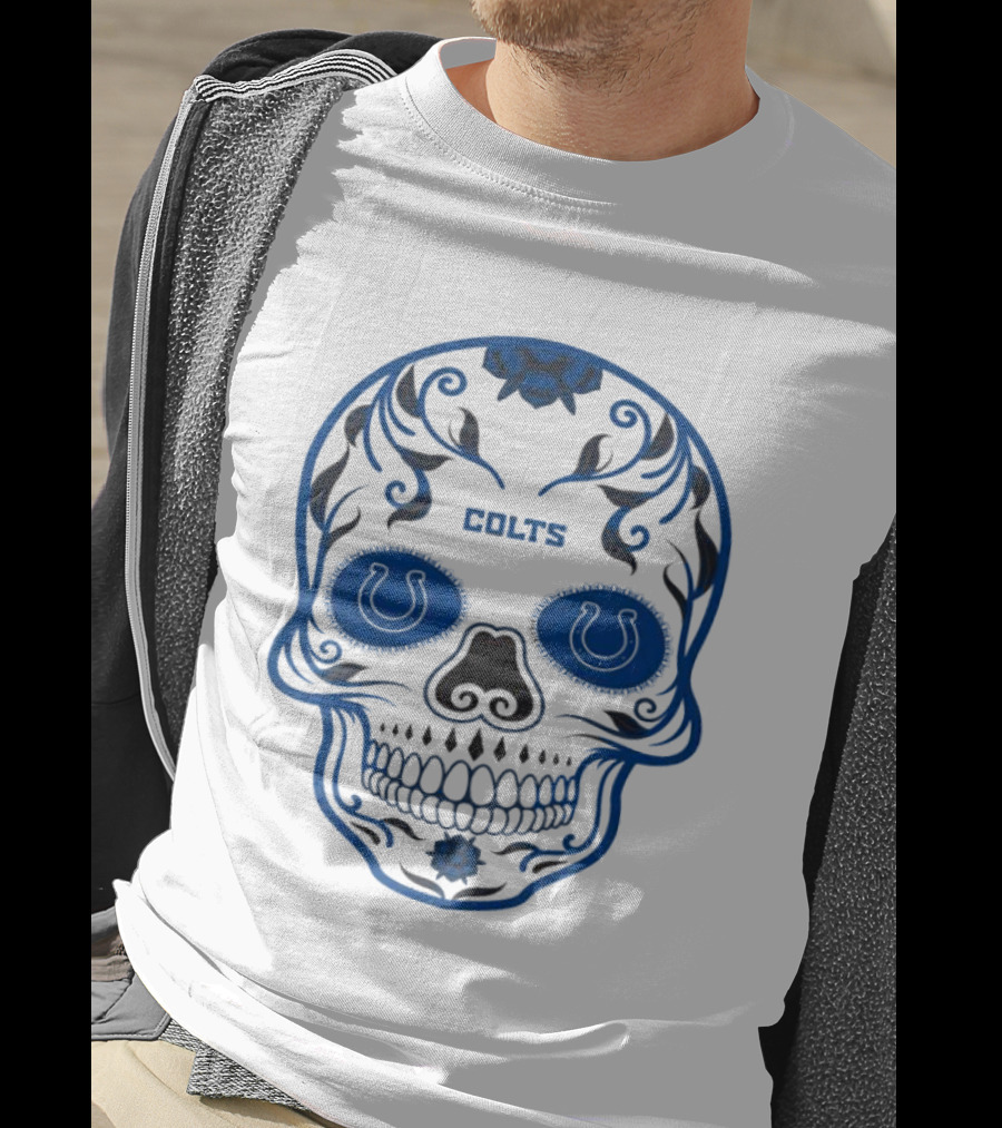 Colts Blue Decorative Skull With Horseshoe Motif T-Shirt