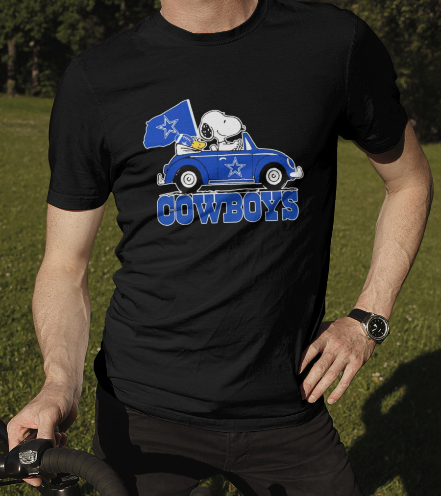 Snoopy And Woodstock Driving Car Cowboys Flag T-Shirt