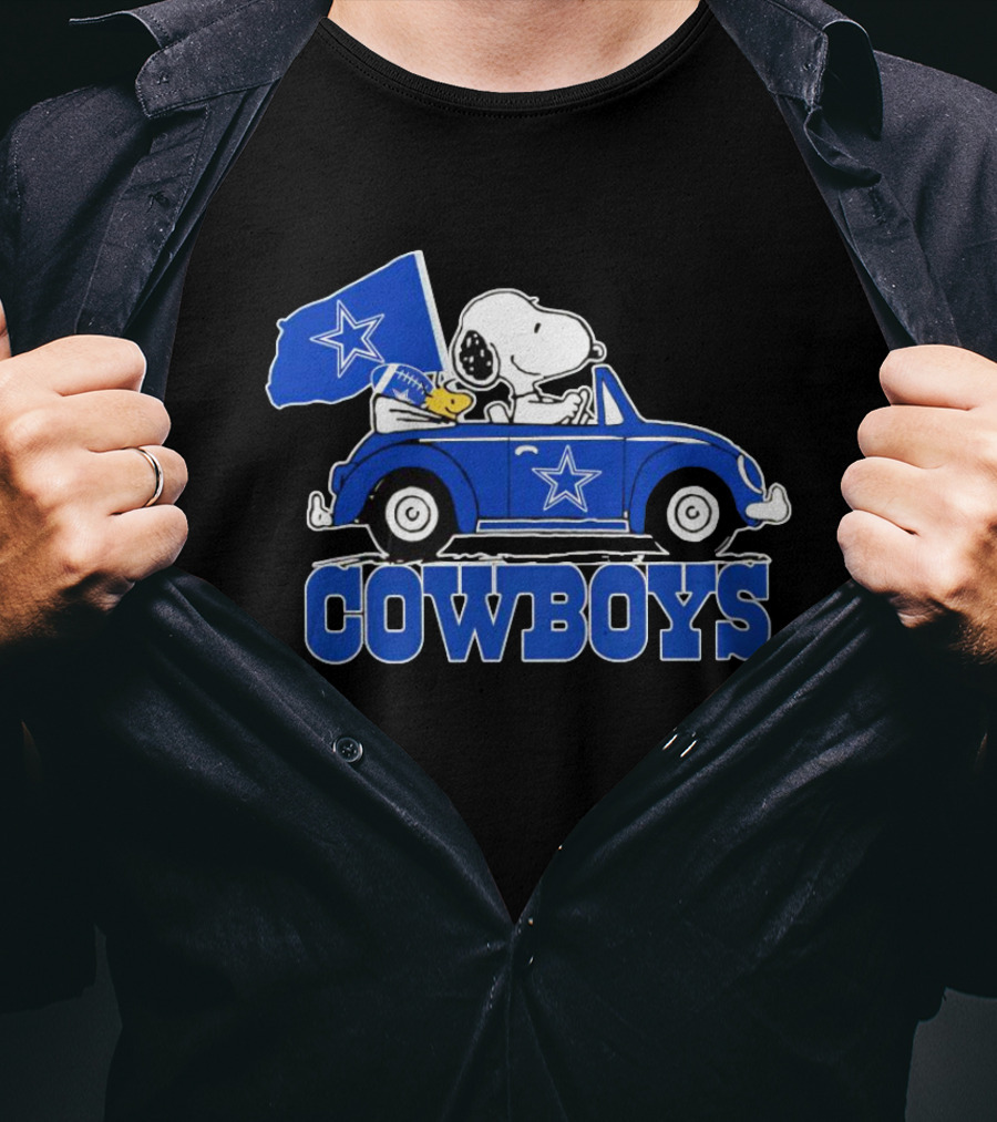 Snoopy And Woodstock Driving Car Cowboys Flag T-Shirt
