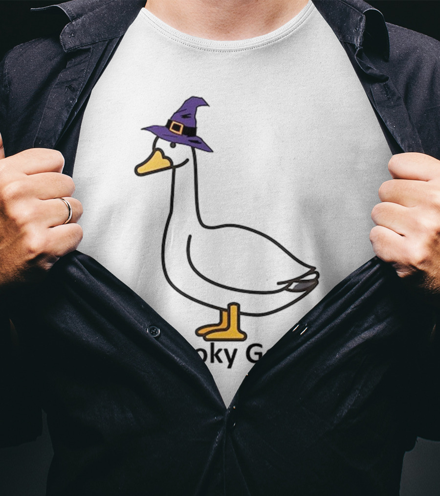 Spooky Goose Witch Hat Funny Goose Halloween T-Shirt