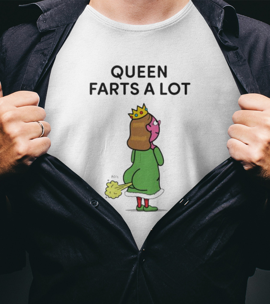 Queen Farts A Lot Christmas Queen In Green Dress With Crown T-Shirt