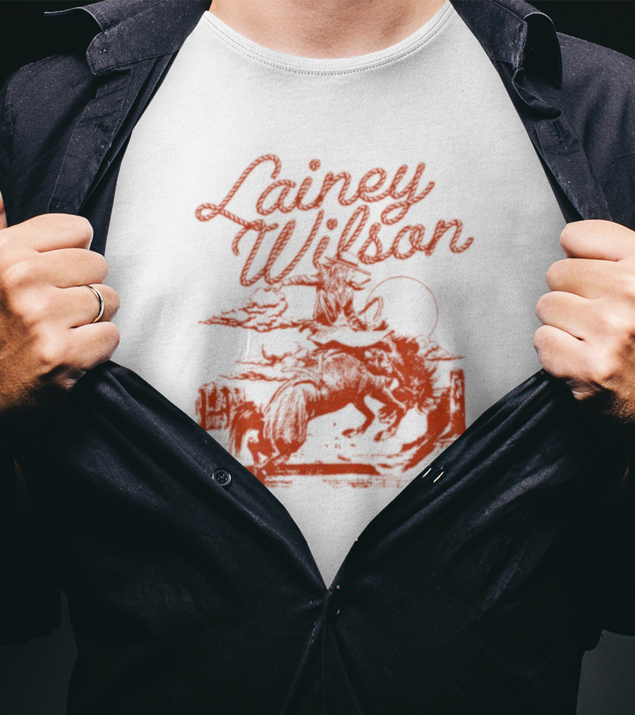 Lainey Wilson Rodeo Western Horseback Riding Scene T-Shirt