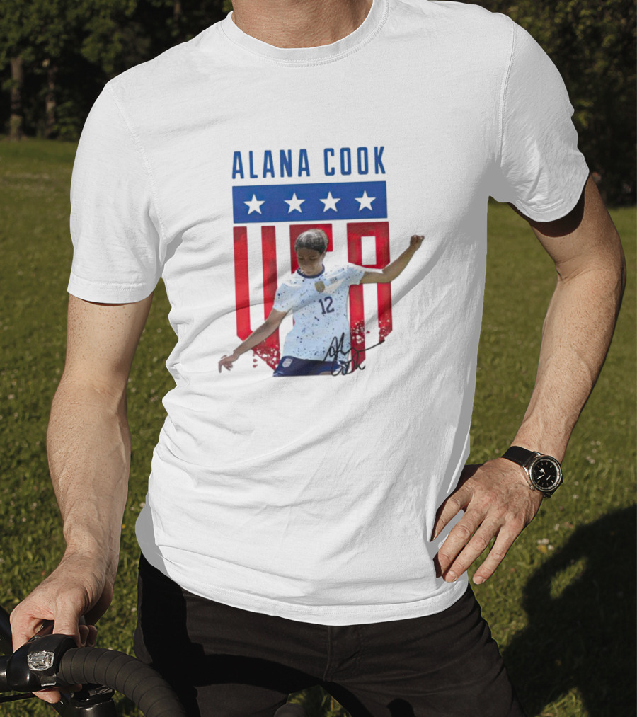 Alana Cook US Soccer Star #12 USA Shield And Signature T-Shirt