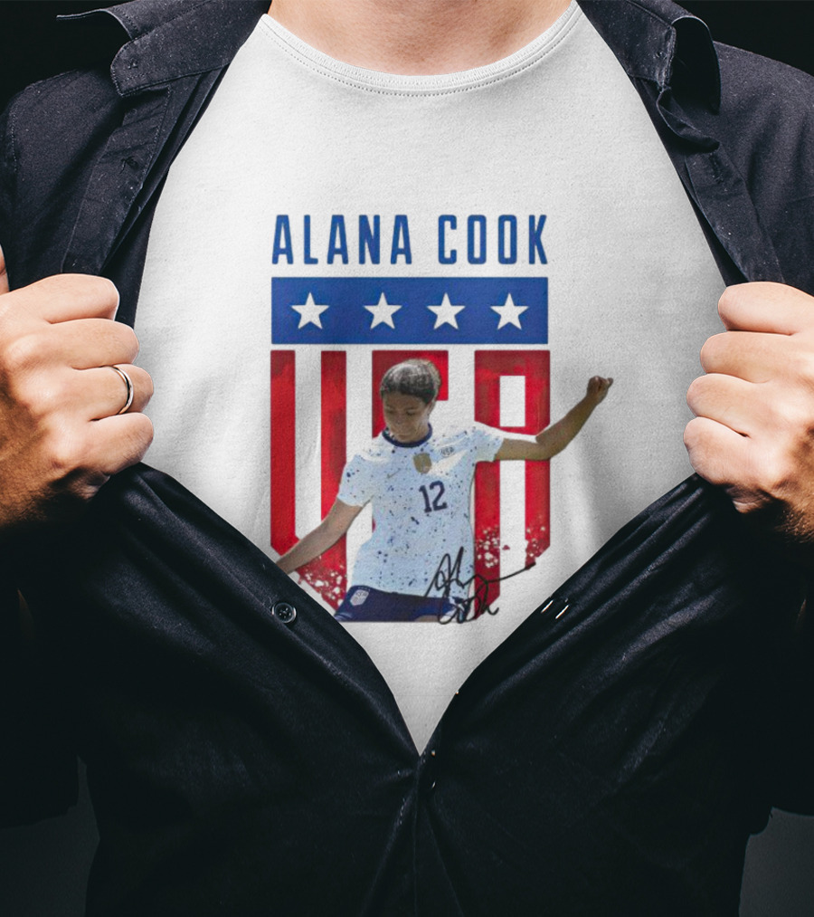 Alana Cook US Soccer Star #12 USA Shield And Signature T-Shirt