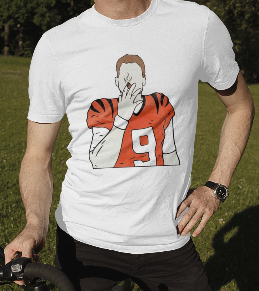 Joe Burrow Smokes Cigar Cincinnati Bengals Number 9 Jersey T-Shirt