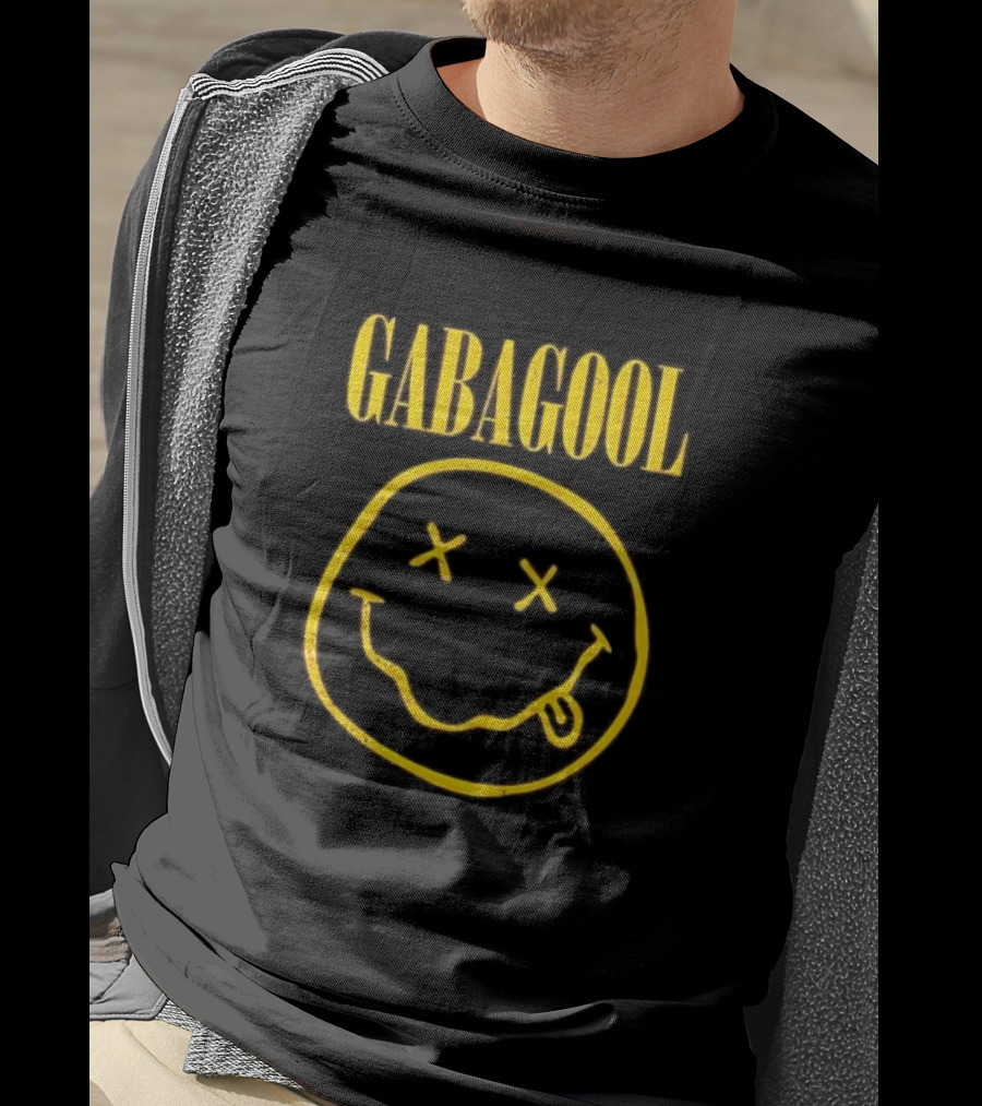 GABAGOOL Smiley Face With Tongue Out And X Eyes T-Shirt