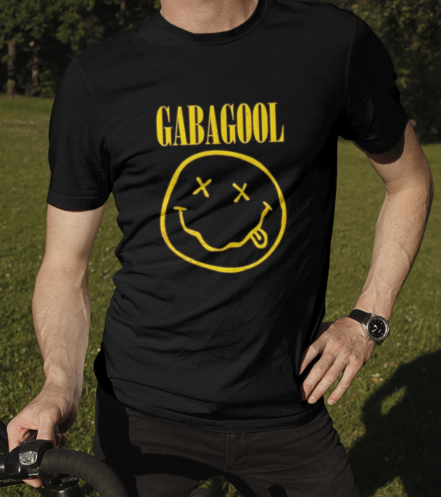 GABAGOOL Smiley Face With Tongue Out And X Eyes T-Shirt
