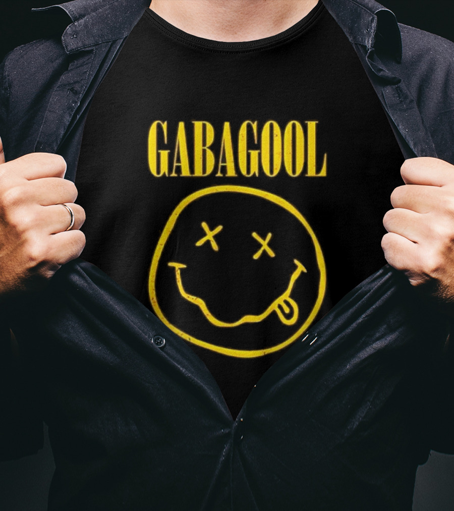 GABAGOOL Smiley Face With Tongue Out And X Eyes T-Shirt
