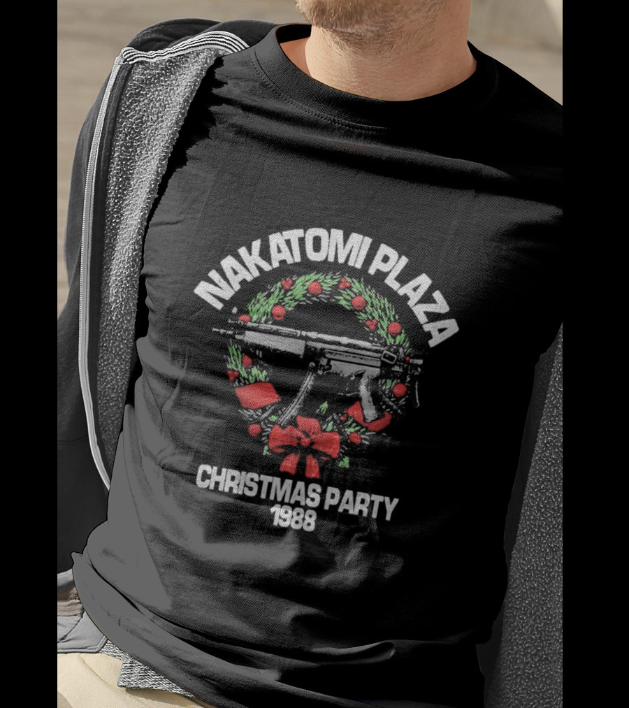 Nakatomi Plaza 1988 Christmas Party Gun Wreath T-Shirt