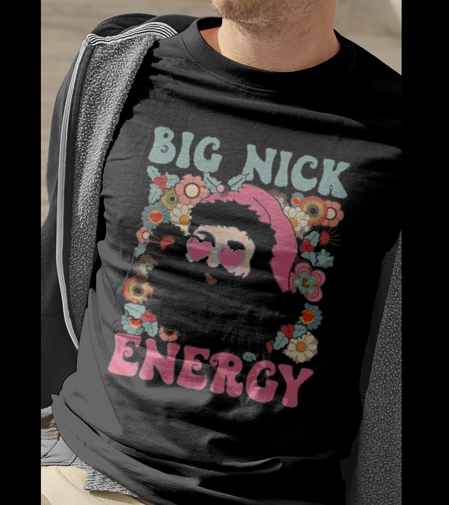 Big Nick Energy Merry Christmas Party Funny Santa With Flowers And Heart Sunglasses T-Shirt