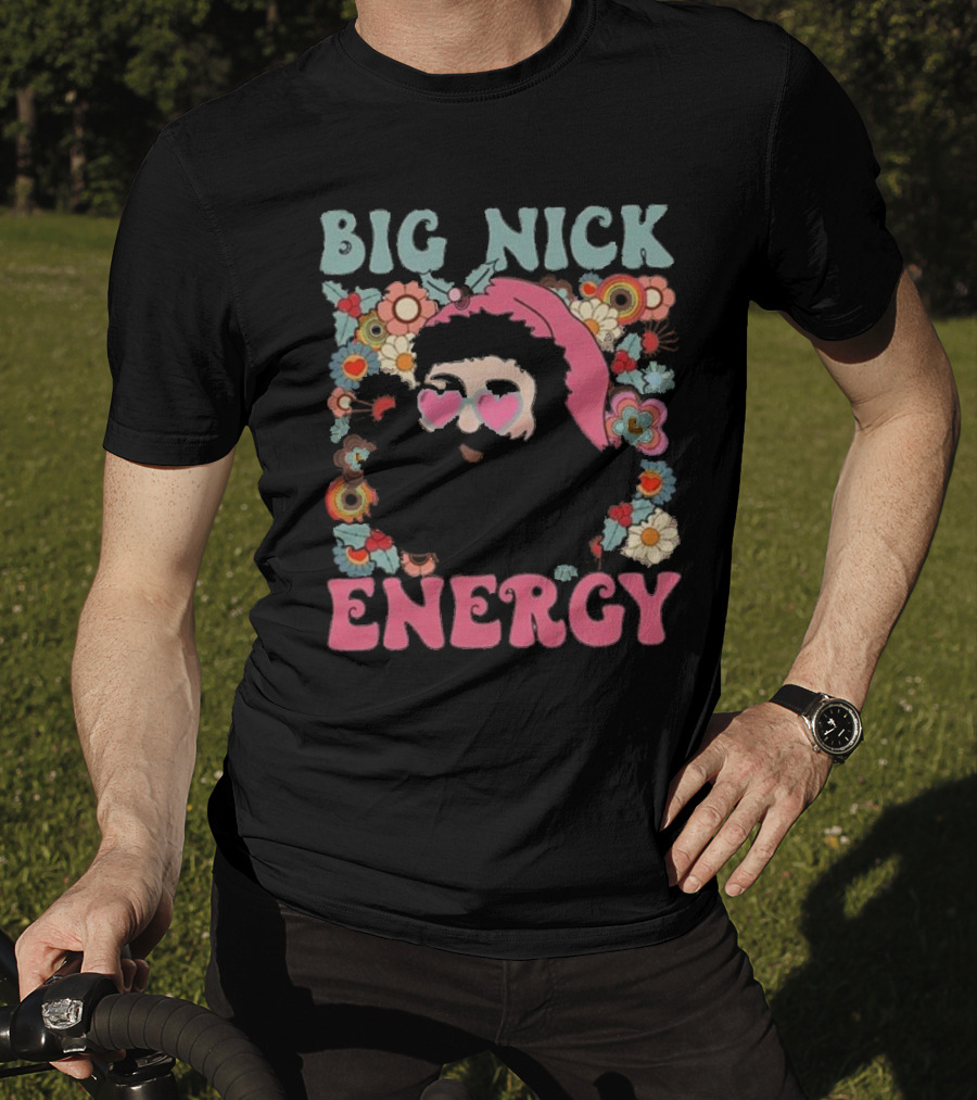 Big Nick Energy Merry Christmas Party Funny Santa With Flowers And Heart Sunglasses T-Shirt