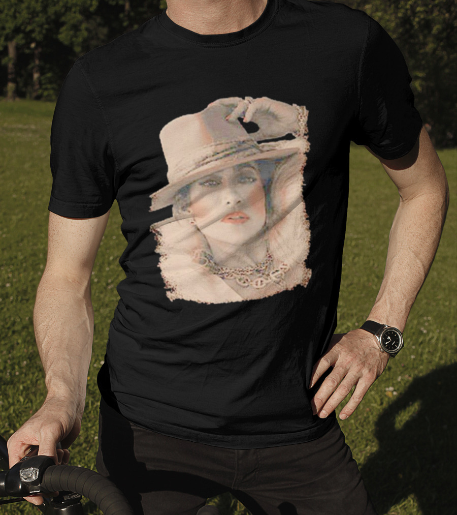Jennifer Lopez Vintage Glamour T-Shirt