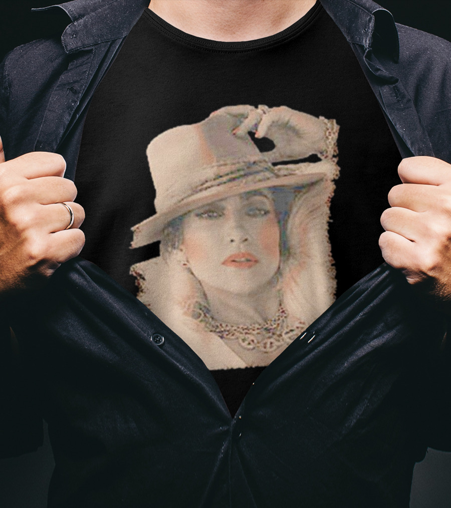 Jennifer Lopez Vintage Glamour T-Shirt