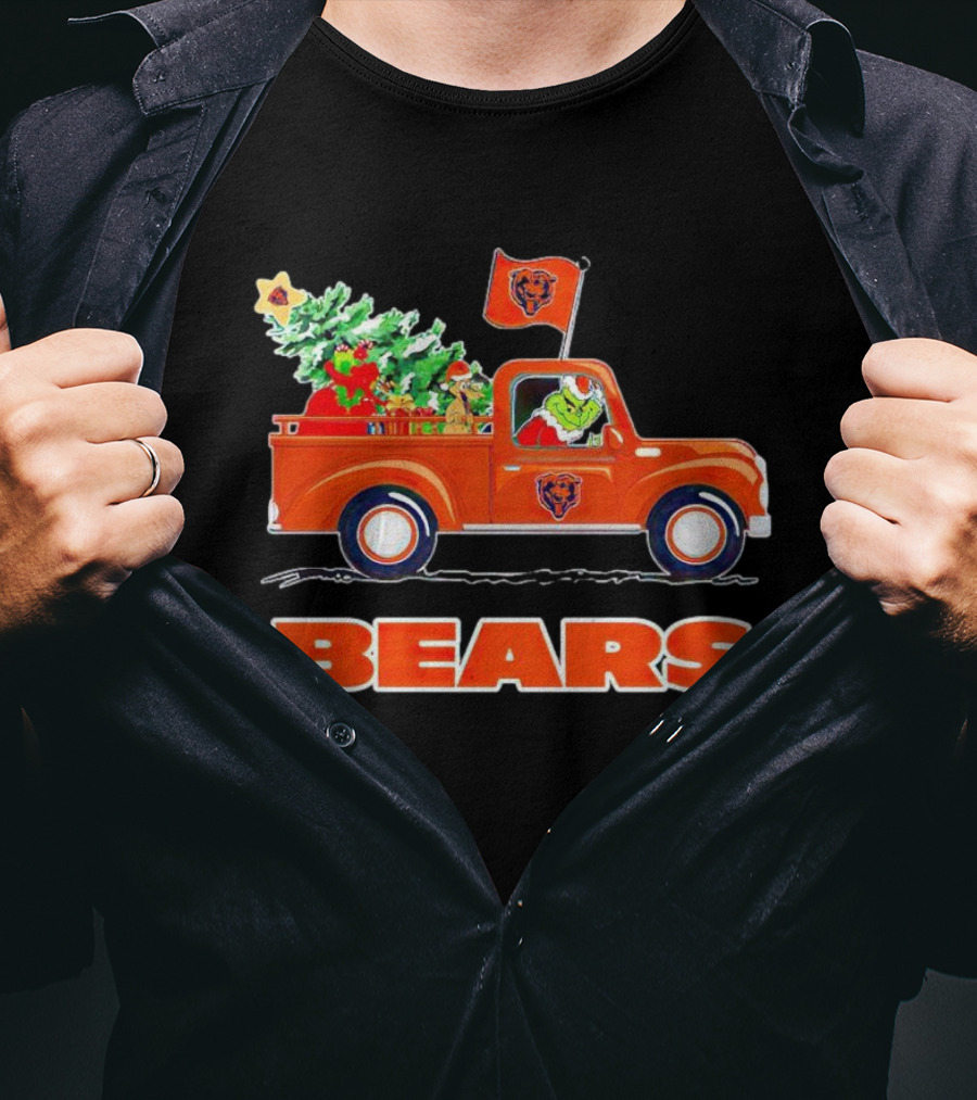 Grinch Driving Christmas Truck With Chicago Bears T-Shirt