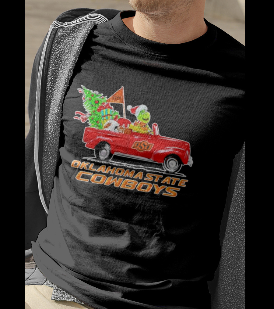 Oklahoma State Cowboys Christmas Grinch And Dog Driving Red OSU Car With Tree And Presents T-Shirt