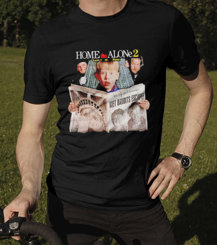 Home Alone 2 Lost IN New York Wet Bandits Escape New York Newspaper T-Shirt