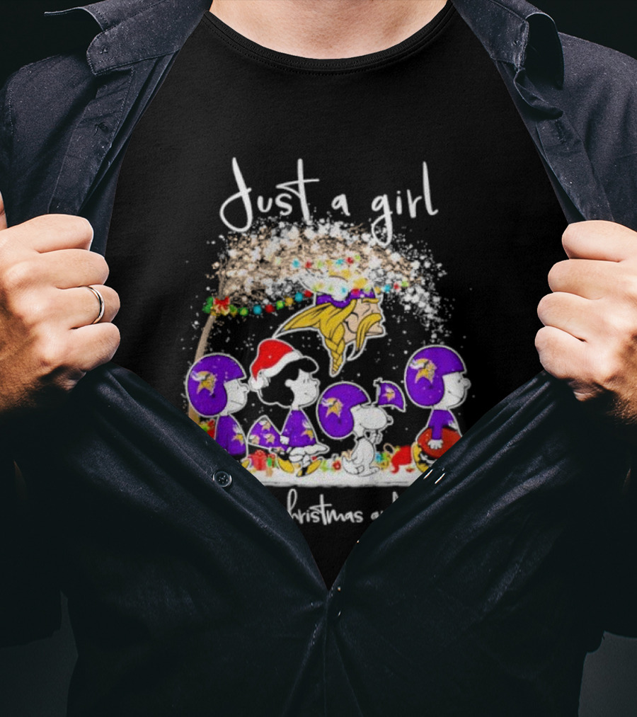 Just A Girl Who Loves Christmas And Vikings Peanuts T-Shirt
