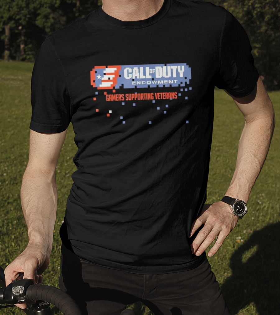 Call Of Duty Endowment Gamers Supporting Veterans Pixelated American Flag T-Shirt