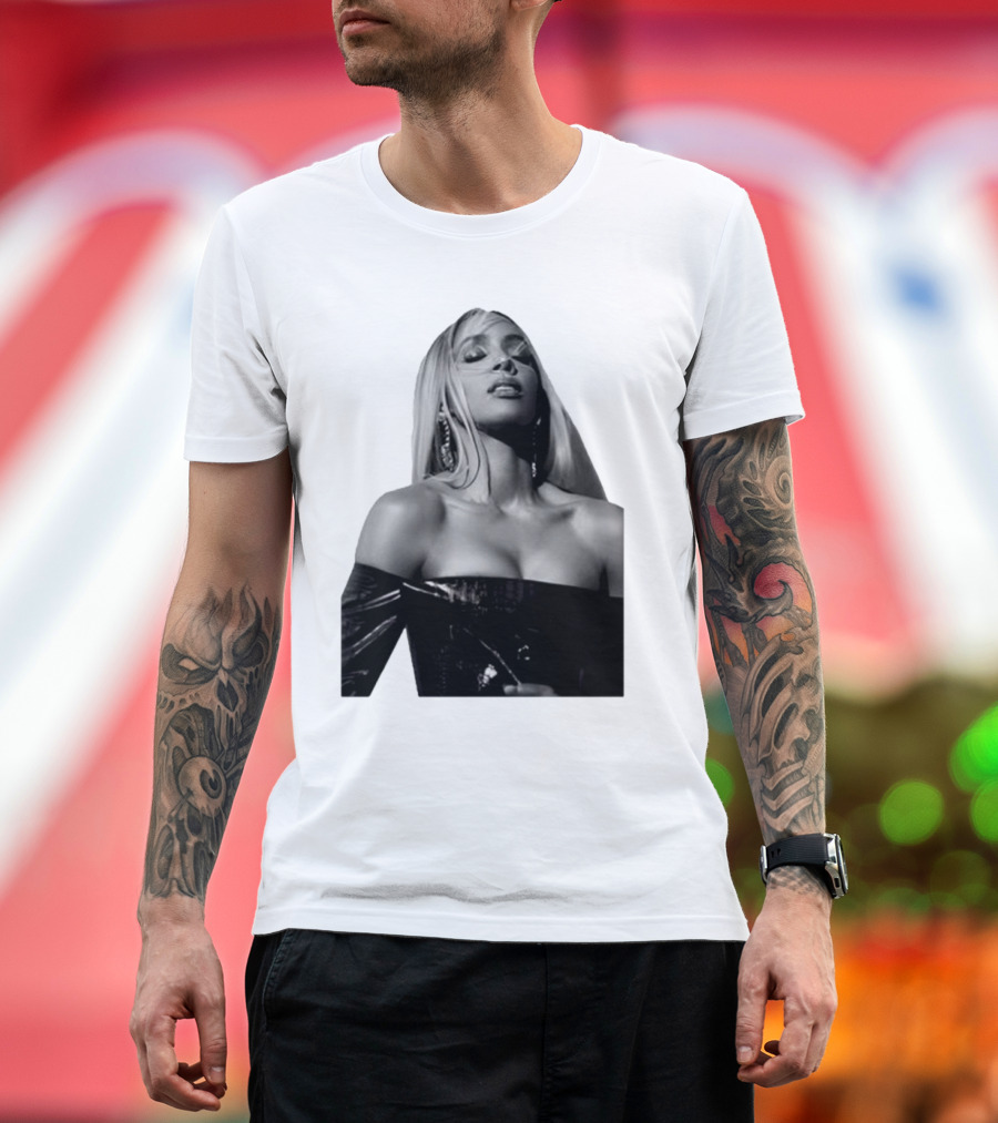 Kelly Rowland Krew Iconic Black and White Fashion Pose T-Shirt