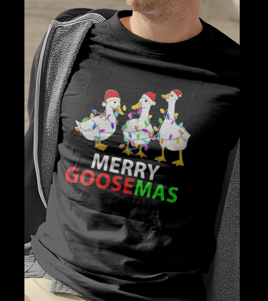 Merry Goosemas Santa Hat Geese Wrapped In Christmas Lights T-Shirt