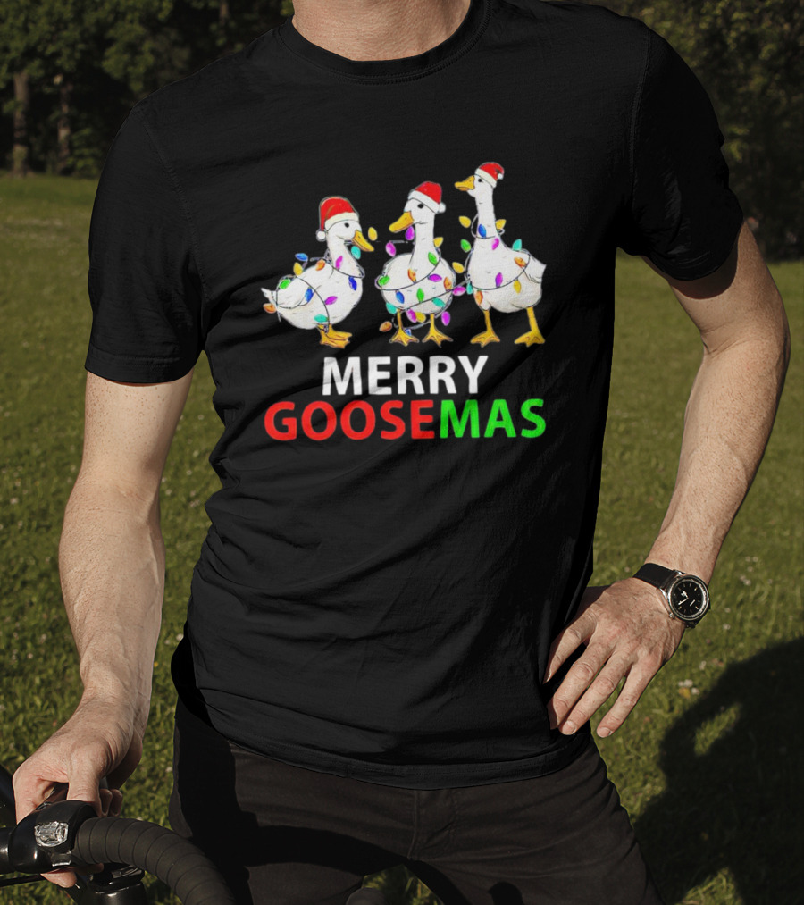 Merry Goosemas Santa Hat Geese Wrapped In Christmas Lights T-Shirt