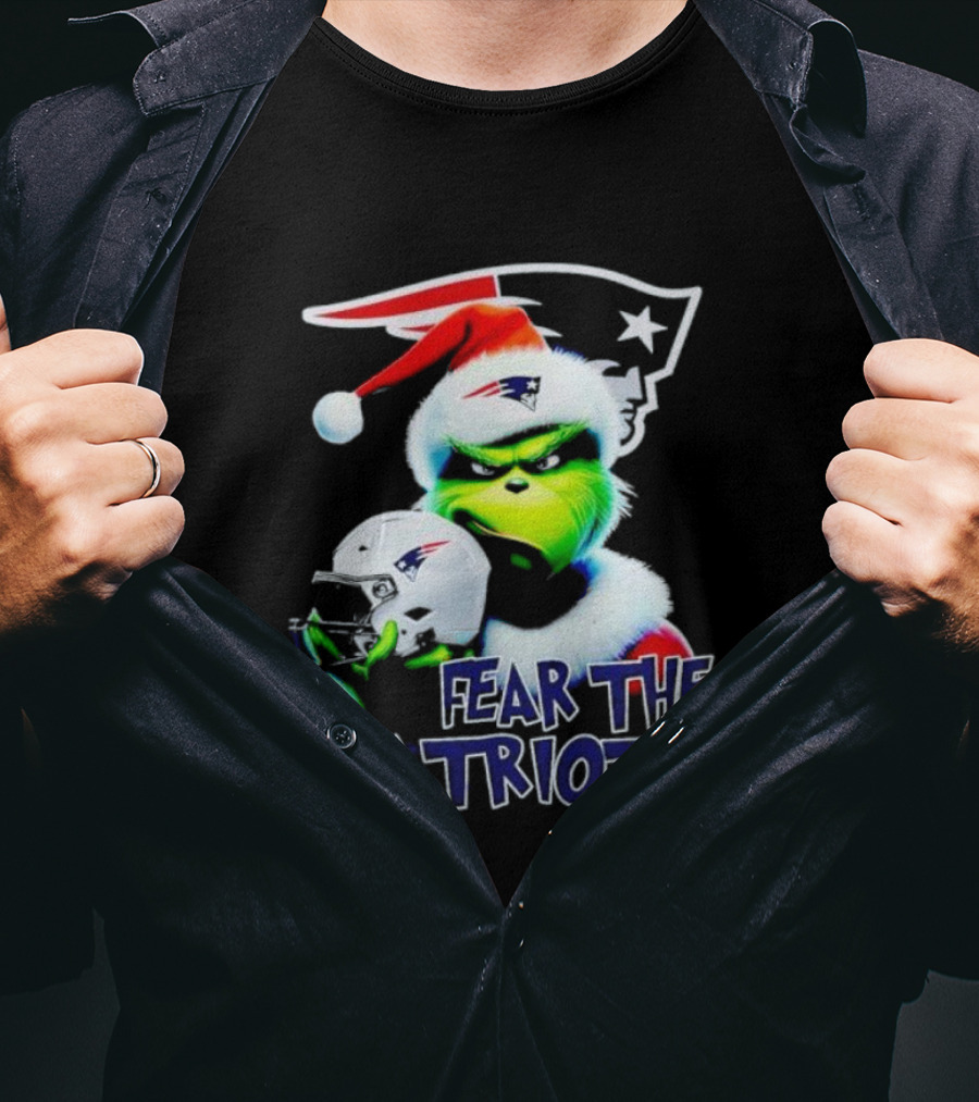 Fear The Patriots Santa Grinch New England NFL T-Shirt